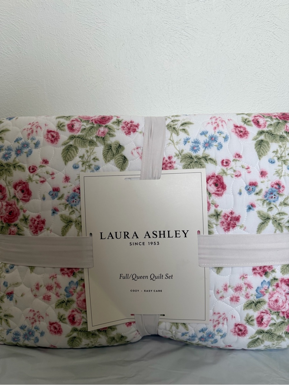 Laura Ashley White Floral Quilt with Pink Roses & Green Leaves